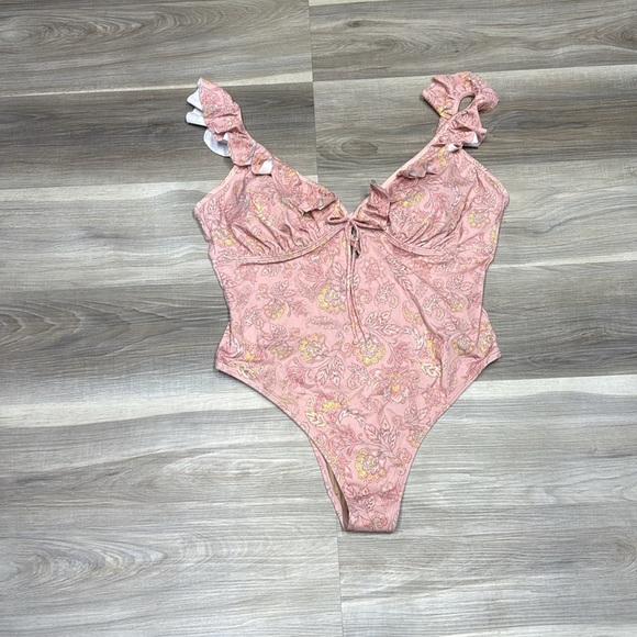 🏁 Joe Fresh & Roxy Earler Pink Floral Ruffle Swimsuit size 1X - Picture 2 of 9